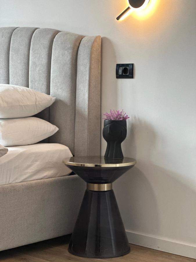 Peaceful Condo For Romantic Getaways Near Black Church - 3Min Walk ブラショフ エクステリア 写真